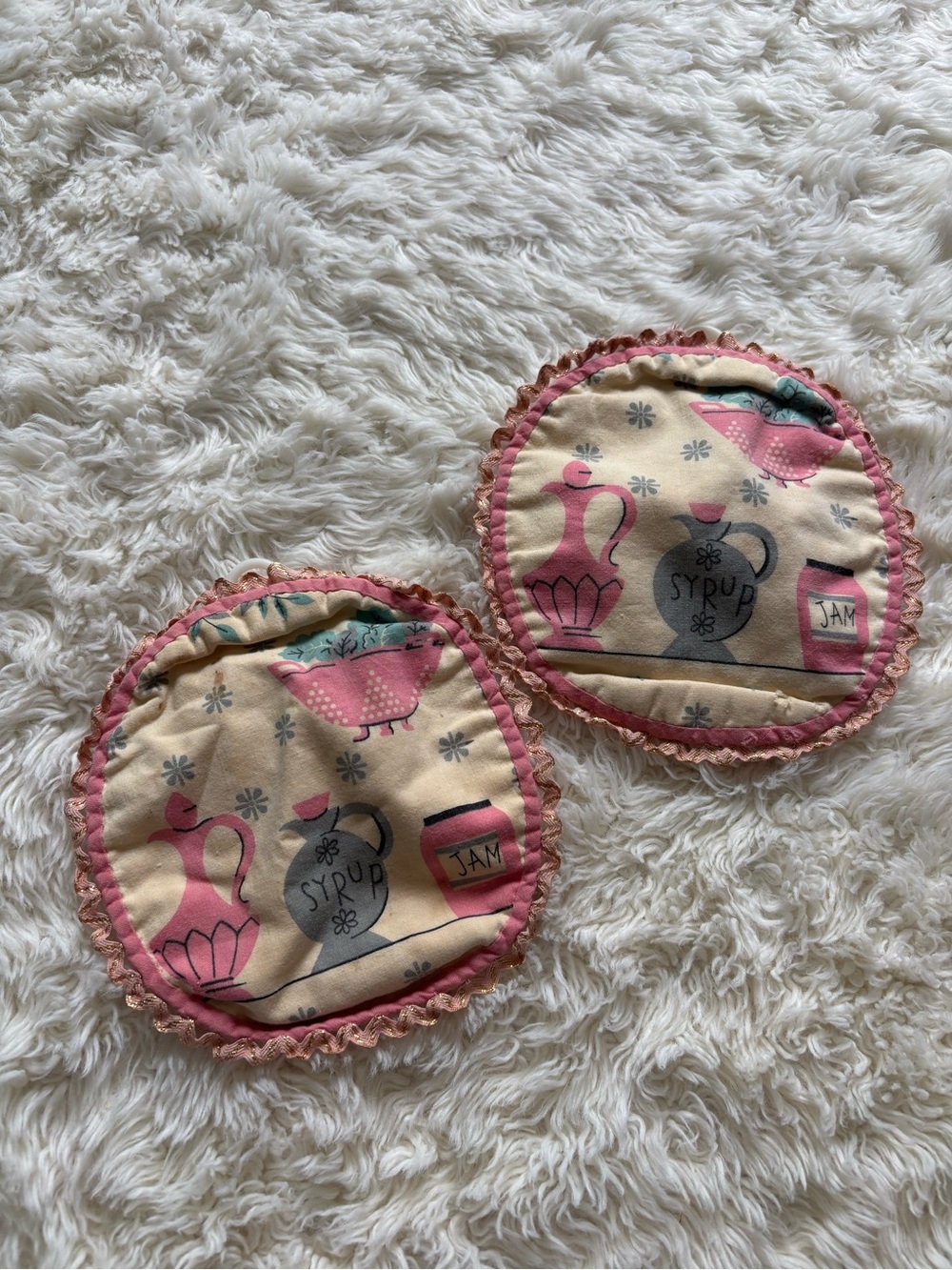 Vintage Pink & Cream Kitchen Potholders (Pair)